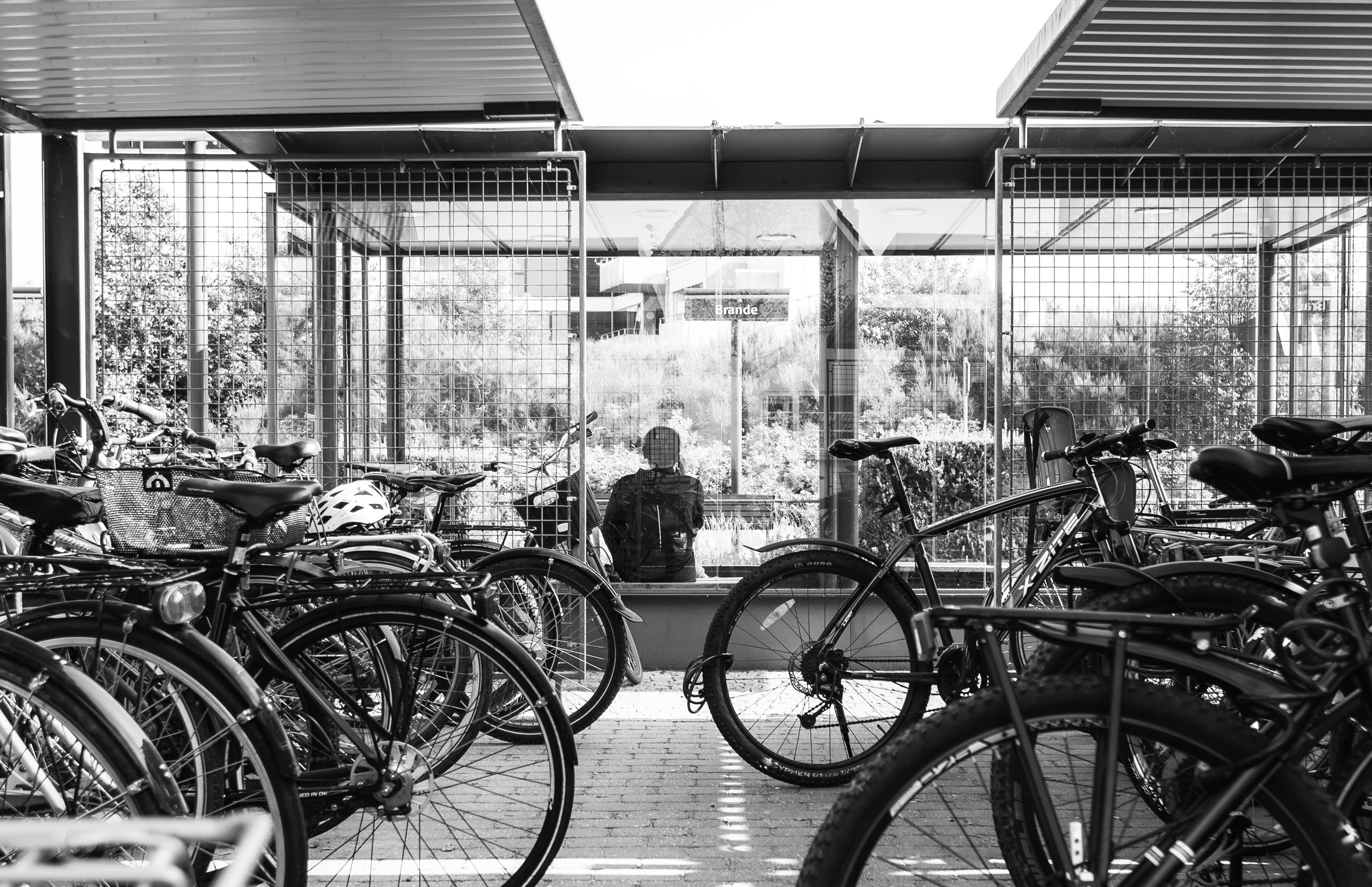 Cykler ved banegården i Brande